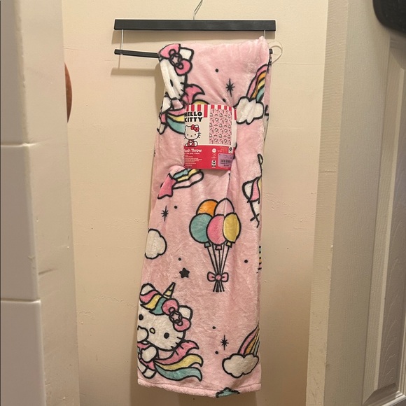 Hello Kitty Pink and White Unicorn Blanket - Picture 1 of 1